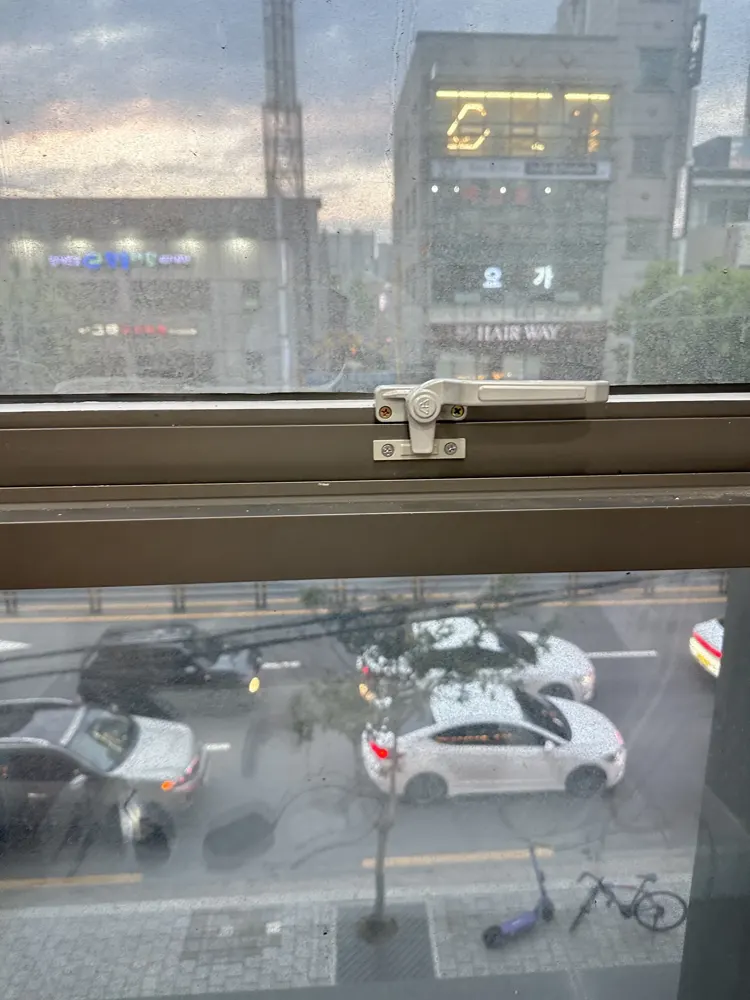 손잡이가 부러진 창문 교체 경기 부천시 이후